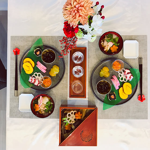 今年のおせち。１００均アイテムを使ってテーブルコーディネート♪LEE