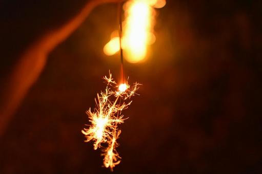 商用利用可 花火のフリーイラスト15選！手持ち花火や打ち上げ花火もPyontakku Design Note ピョンタックデザインノート