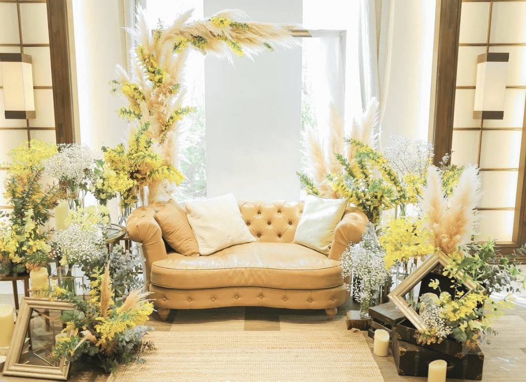 プリムローズガーデン森と水の教会 鳥取│結婚式場___高砂装飾 𓂃𓈒𓏸 お気に入りの空間で過ごす、贅沢な時間 𓍯フローリストと空間コーディネーターが、 お二人のご希望を丁寧に形にします✨ @primrosegarden_daisen高砂コーディネート会場コーディネート