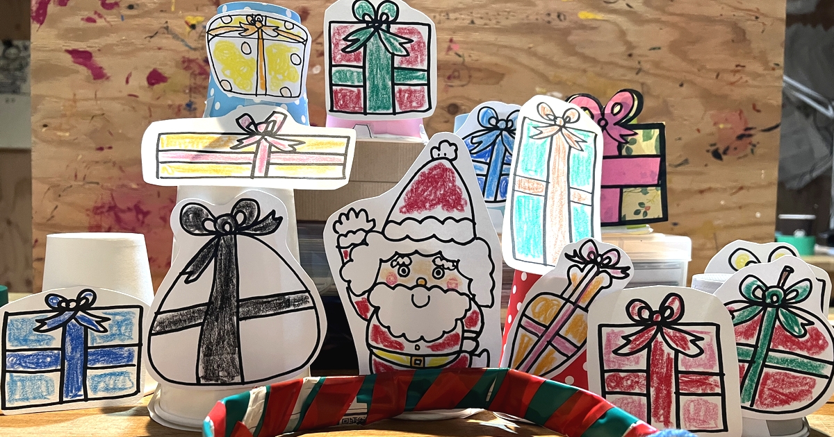 クリスマス工作🎄 紙コップで作る！サンタとトナカイのハンドベル - YouTube