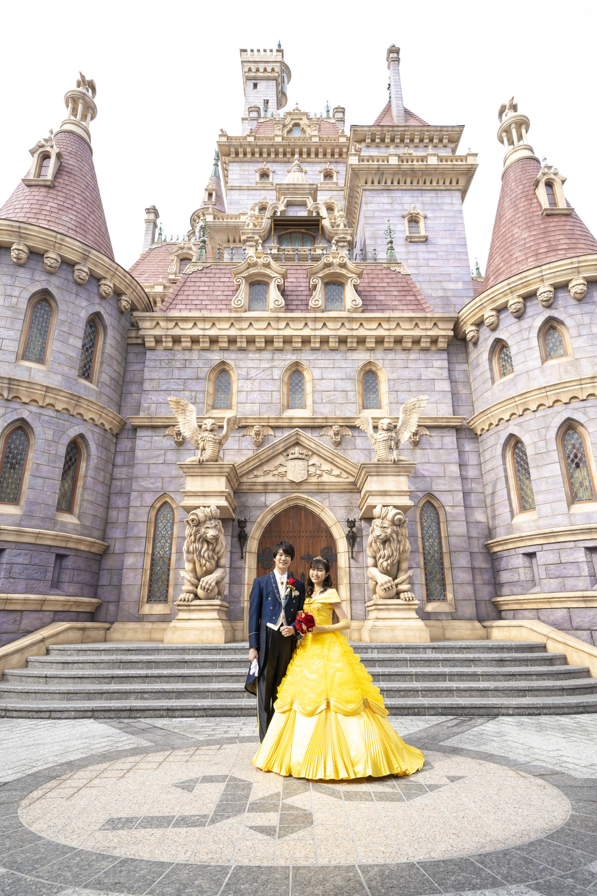 結婚式余興で美女と野獣ダンス！新郎がリアルな野獣に変装して登場