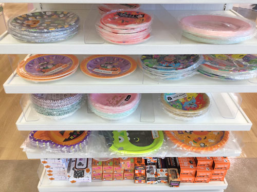 セリアのハロウィン2019！100均テーブルウェアやペット仮装・おもちゃ