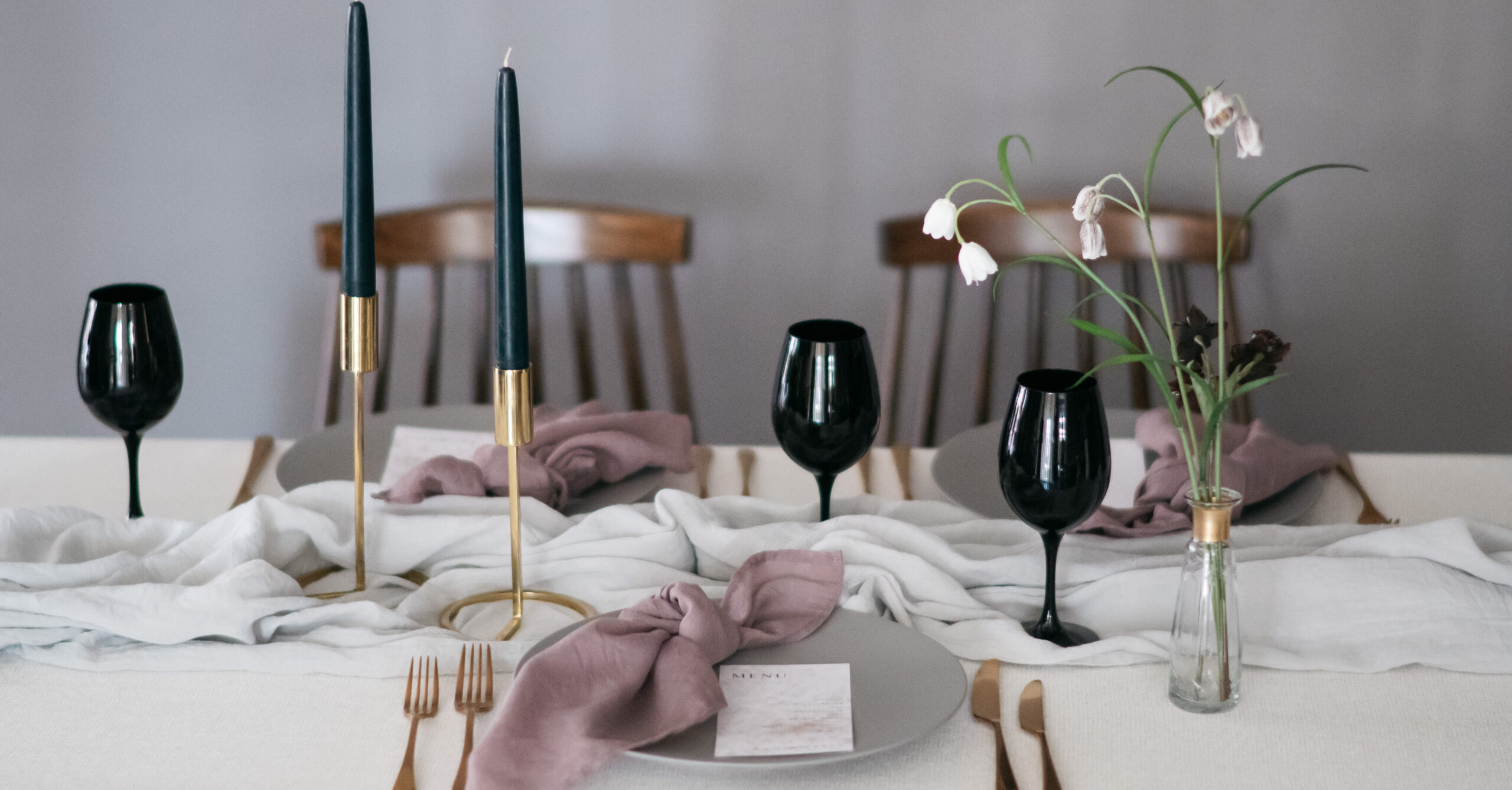 季節とテーマに合わせて！ゲストテーブルコーディネート14選