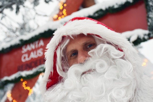 228 Australia Christmas Santa Claus 1 Stock Photos, High-Res Pictures, andImages - Getty Images