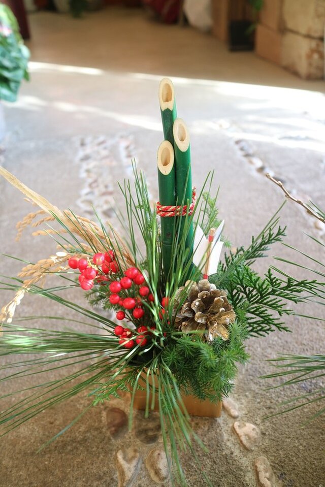 お正月飾り 和風モダンな門松お正月アレンジメント プリザーブドフラワー 卓上 コンパクト 門松 ドライフラワー 花工房Ranan 通販17182073Creema クリーマ