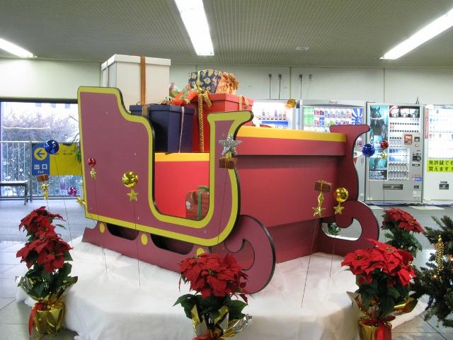 ドールハウス用クリスマスサンタのソリ4424-Micheal