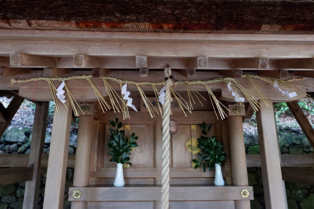 地鎮祭に必要なものは？しめ縄、紙垂の付け方や意味を解説 - 株式会社 折橋商店