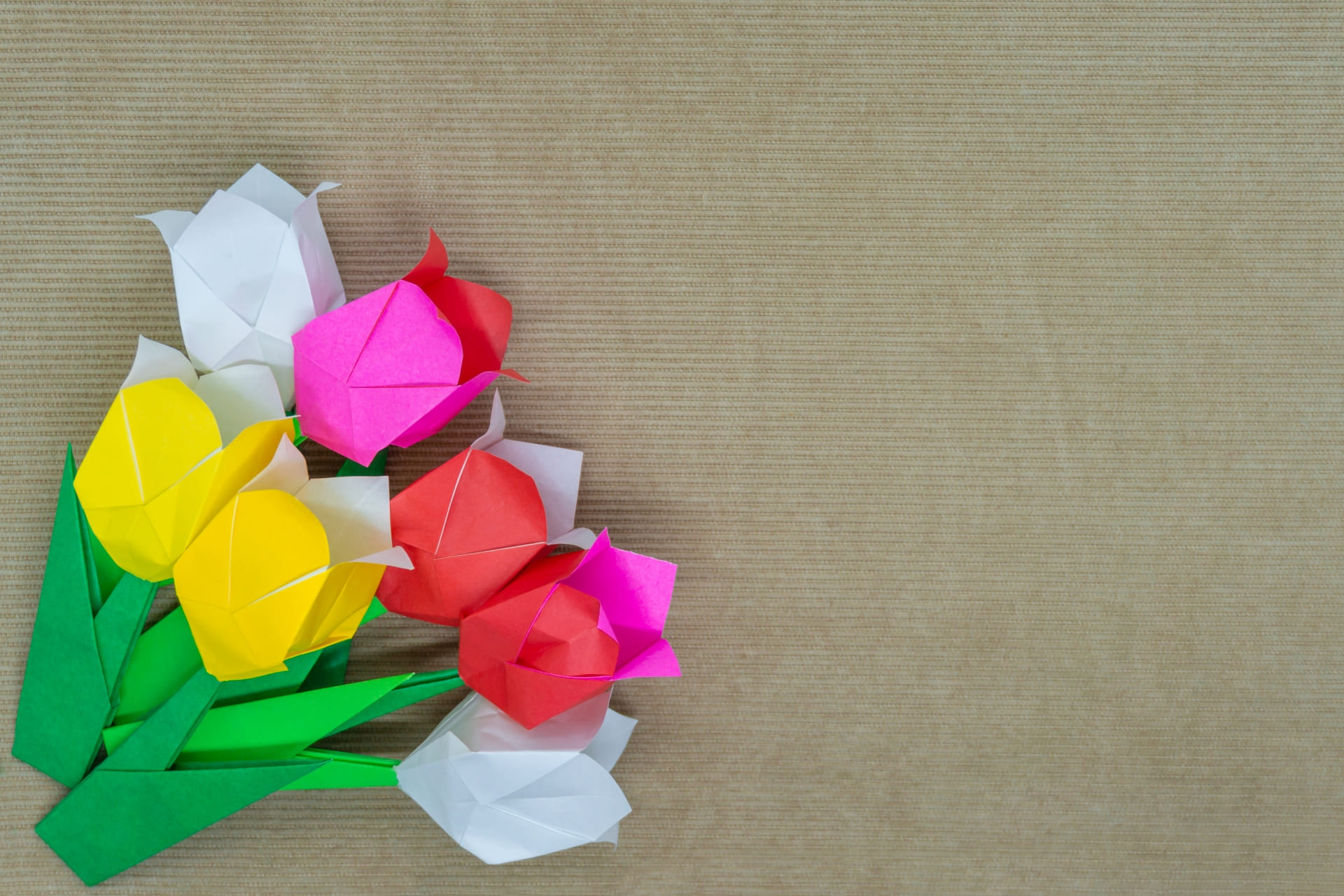 卒園プレゼントに手作りの花束を渡そう♪折り紙で簡単な作り方かんたん工作・折り紙☆選り好み