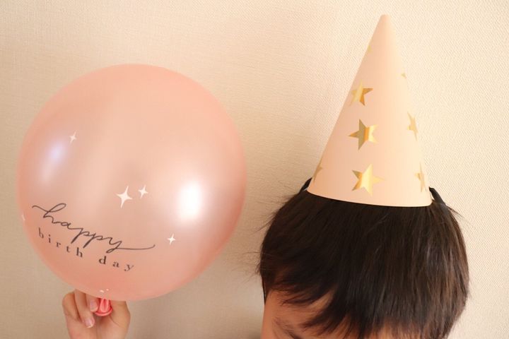 ドンキや100均で買える？定番人気の「誕生日帽子」おすすめランキング5選。ダイソーやセリアも調査