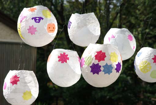 ふんわり灯る♪手作りランタン〜牛乳パックで楽しむ製作遊び〜保育と遊びのプラットフォーム ほいくる