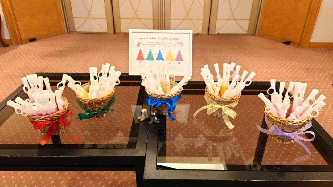 ペンライト」のアイデア 11 件ドレス当てクイズ, 結婚式 ゲーム, ドレス 色