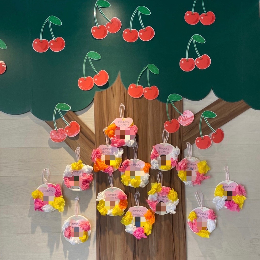 母の日制作～フラワーリース作り～