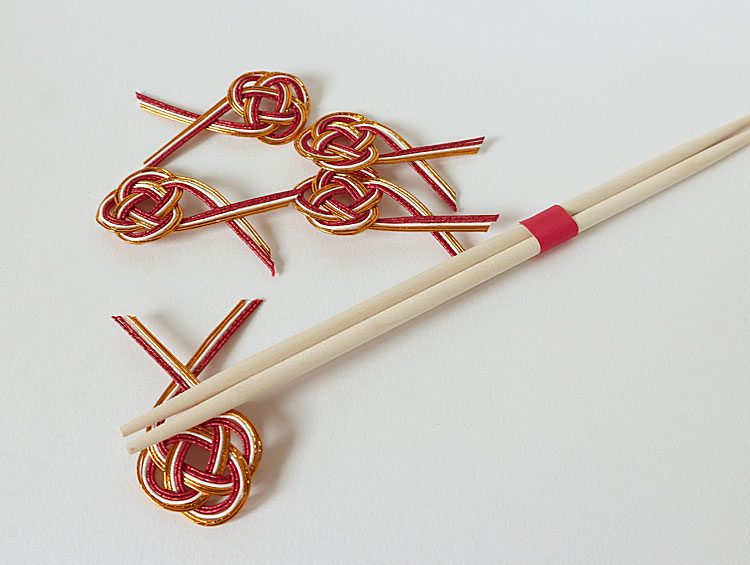 敬老の日や、お正月、婚礼などの祝膳に♡水引鶴亀箸袋とめで鯛、松竹梅扇、箸置きセット 箸・箸置き tomoemon 通販12244450Creema クリーマ