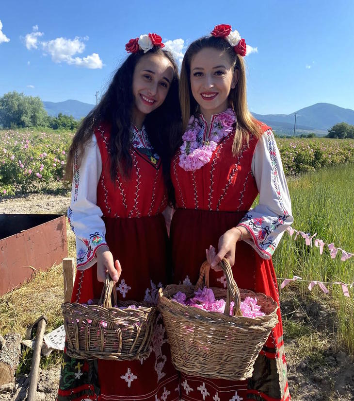街全体がバラ一色に！美しいブルガリアのバラ祭り🌹🇧🇬 – BULGARIA WINE.JP