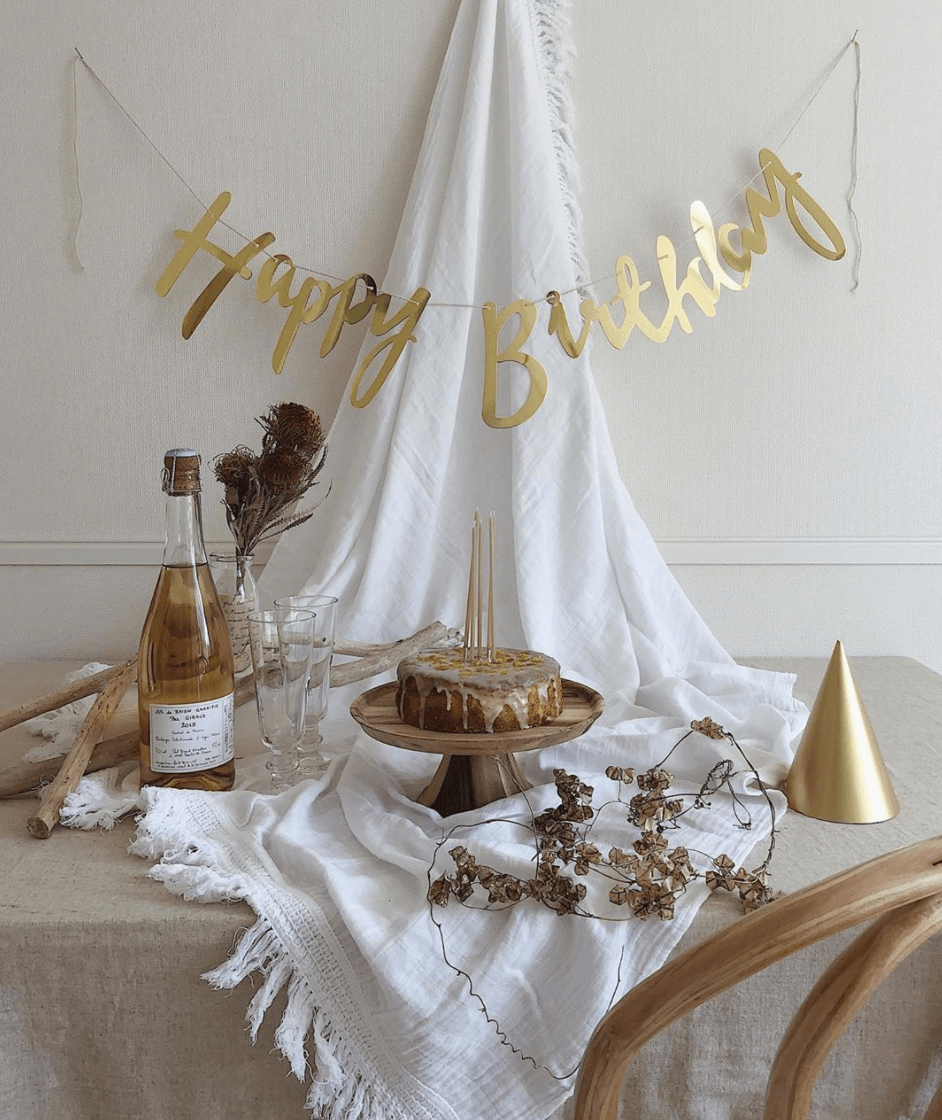 𓅩 𓇠 𝘏𝘢𝘱𝘱𝘺 𝘉𝘪𝘳𝘵𝘩𝘥𝘢𝘺 先日 娘の𝟪 歳の誕生日でした ˘͈ᵕ˘͈ ♡ 〖ストーリーでリアクションや𝖣𝖬など ありがとうございます ¨̮ ♡ 〗 娘のリクエストで 今年の飾り付けはカービィ‎𖤐⋆*こんな感じで仕上がりましたꕀ୨୧ 虹のかかる空でカービィと