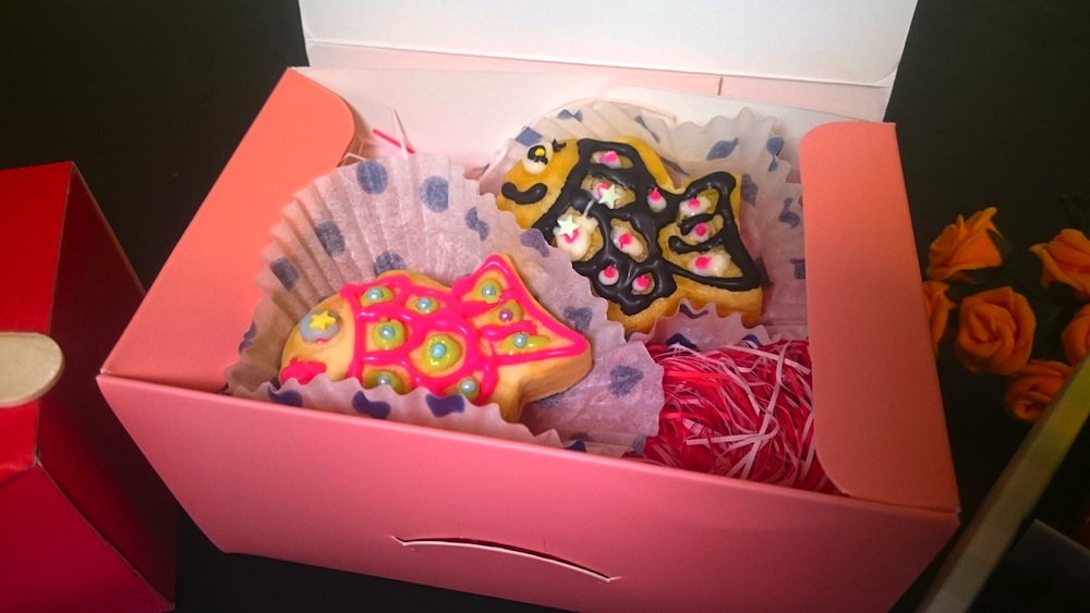 ﾀﾞｲｿｰ100均ﾊﾞﾚﾝﾀｲﾝ2025 ﾗｯﾋﾟﾝｸﾞ箱&袋,ﾃﾞｨｽﾞﾆｰｸﾞｯｽﾞ!ﾁｮｺ包装実例やｾﾘｱも - 100均✖Sweetsレシピ‼