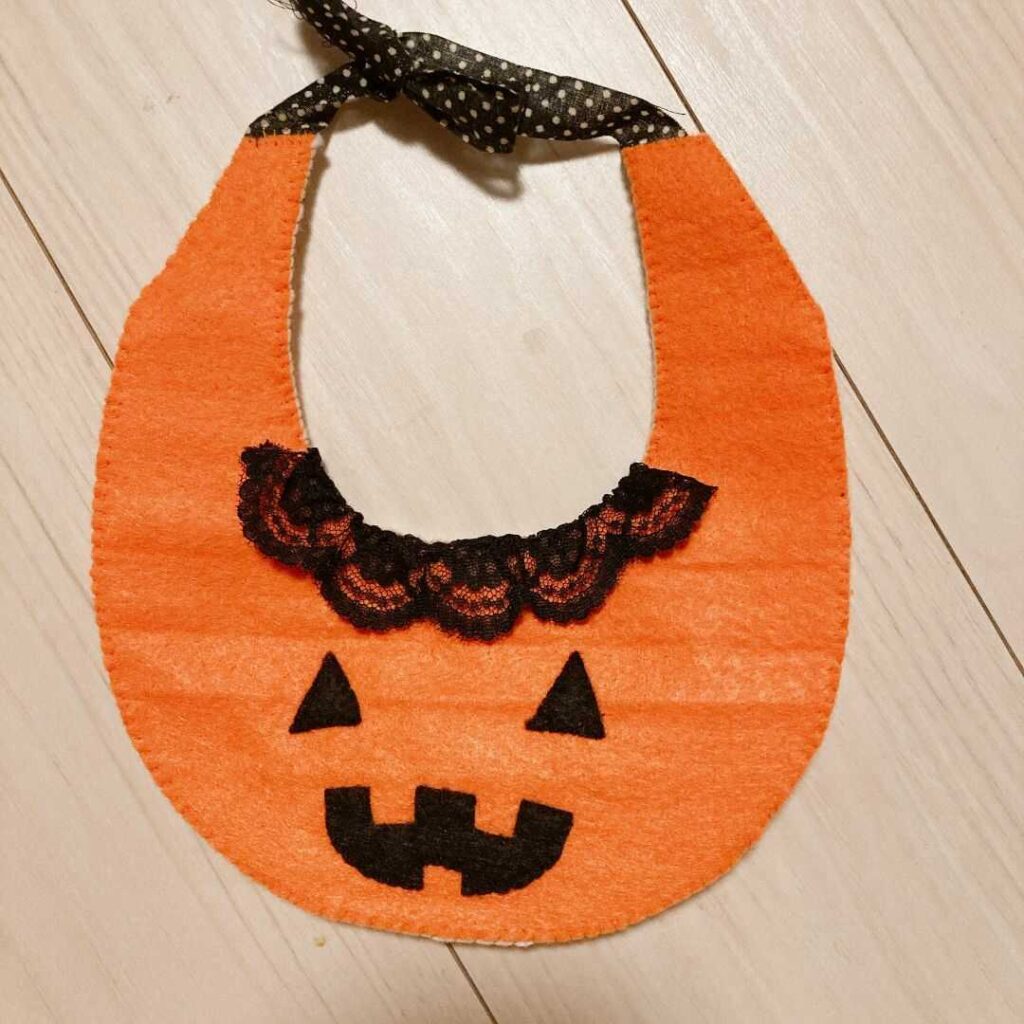 クリスマス🎄サンタさんのベビースタイ