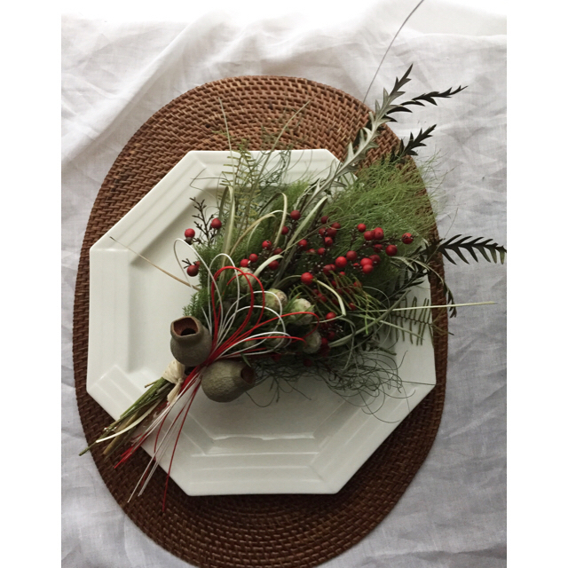 水引 水引飾り 丸い 輪 お正月飾り しめ縄 スワッグ 和小物 おしゃれ 人気 日本 伝統 雑貨 お祝い 新年 日輪水引飾り 金