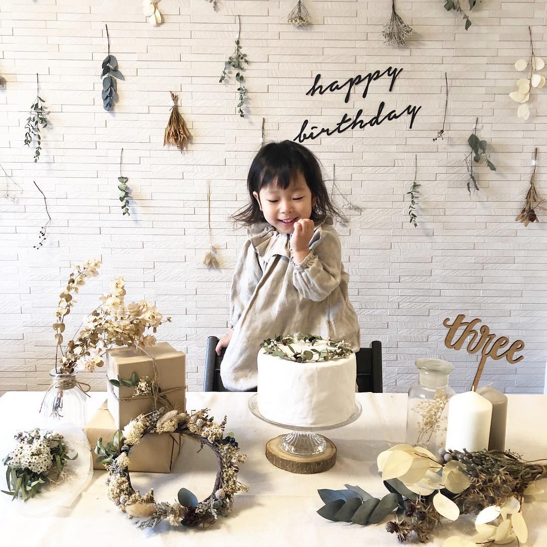 ダイソーで叶う！おしゃれで華やかな誕生日飾りおすすめ22選 バルーン・ろうそく・装飾- macaroni