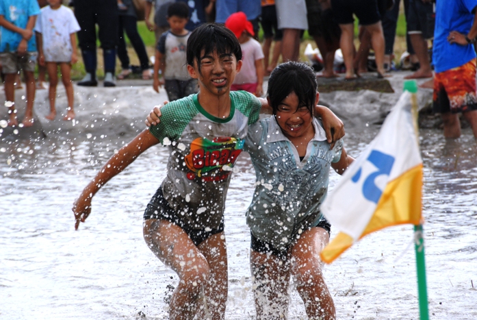 子ども発達支援センターつむぎ 東大和「はじめてのどろんこ祭り」保育・発達支援のどろんこ会