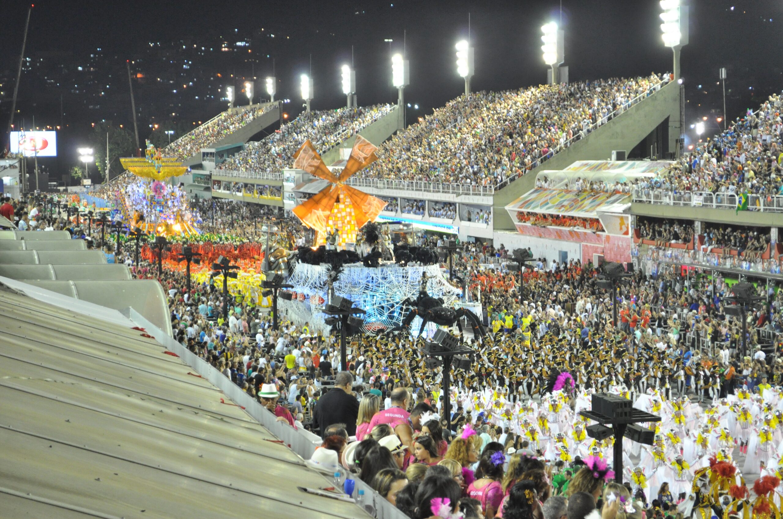 リオのカーニバルの歴史と起源ブラジル文化を代表する有名なもの世界雑学ノート