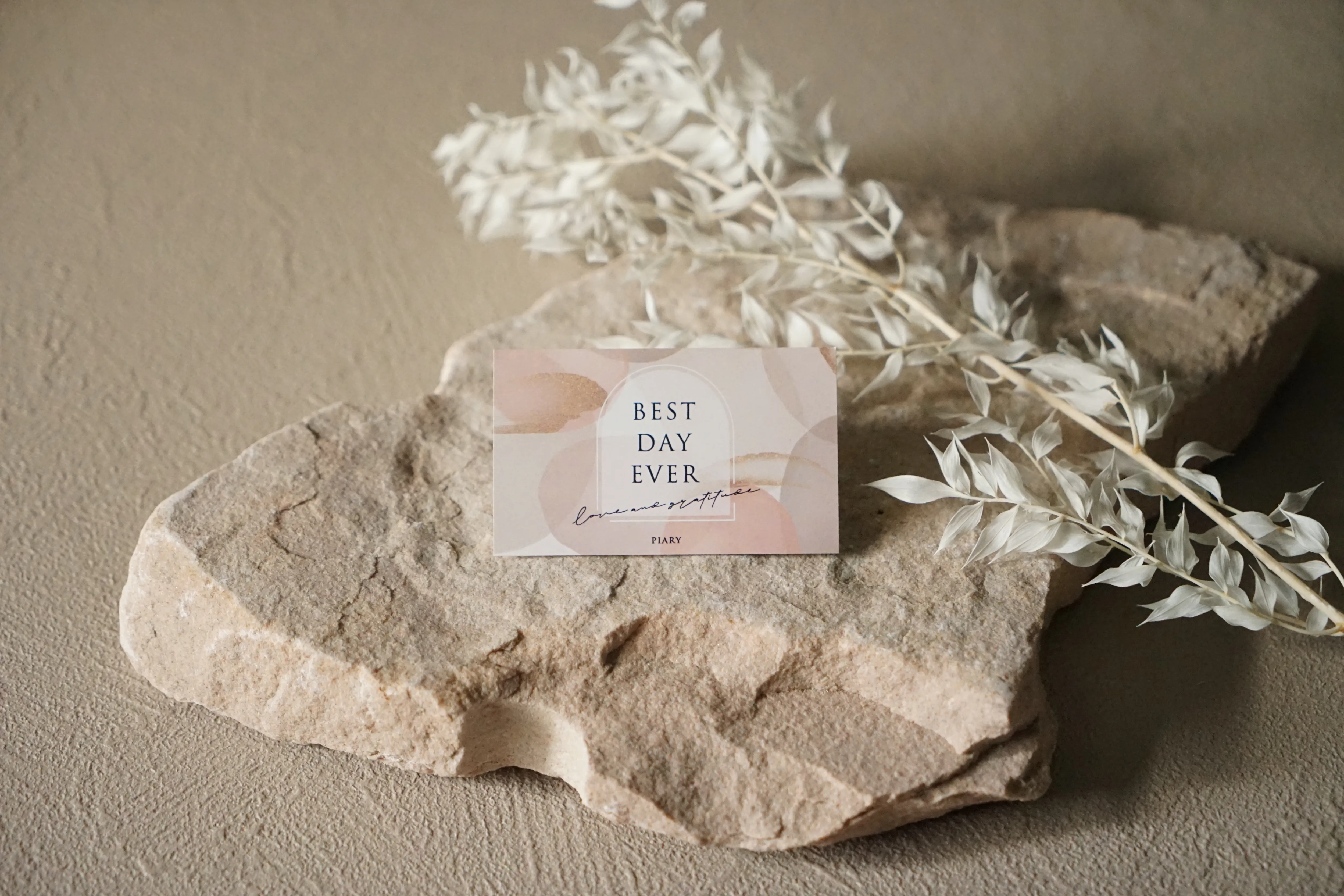 結婚式二次会の景品の旅行券は有効期限と金額に注意！アンシェウェディング