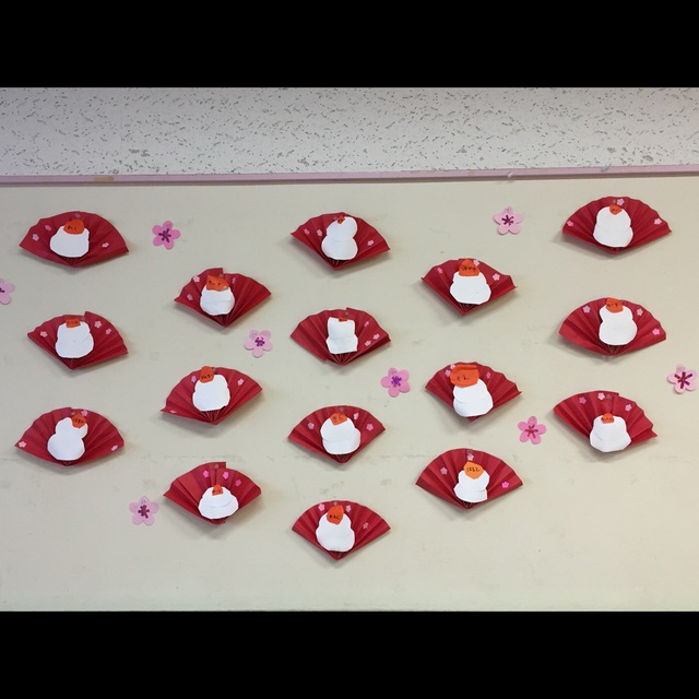 保育 製作 お正月の壁面製作にぴったり！紙皿で作るコマFrames made from paper plates