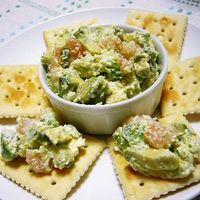 クリスマスパーティーのおつまみに！アボカドツリークラッカーの作り方How to make avocado tree cracker