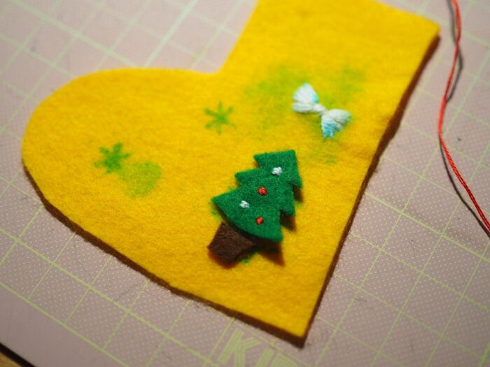 静の 日々是好日 フェルト ― アンパンマンとクリスマス・ツリーくんのリース