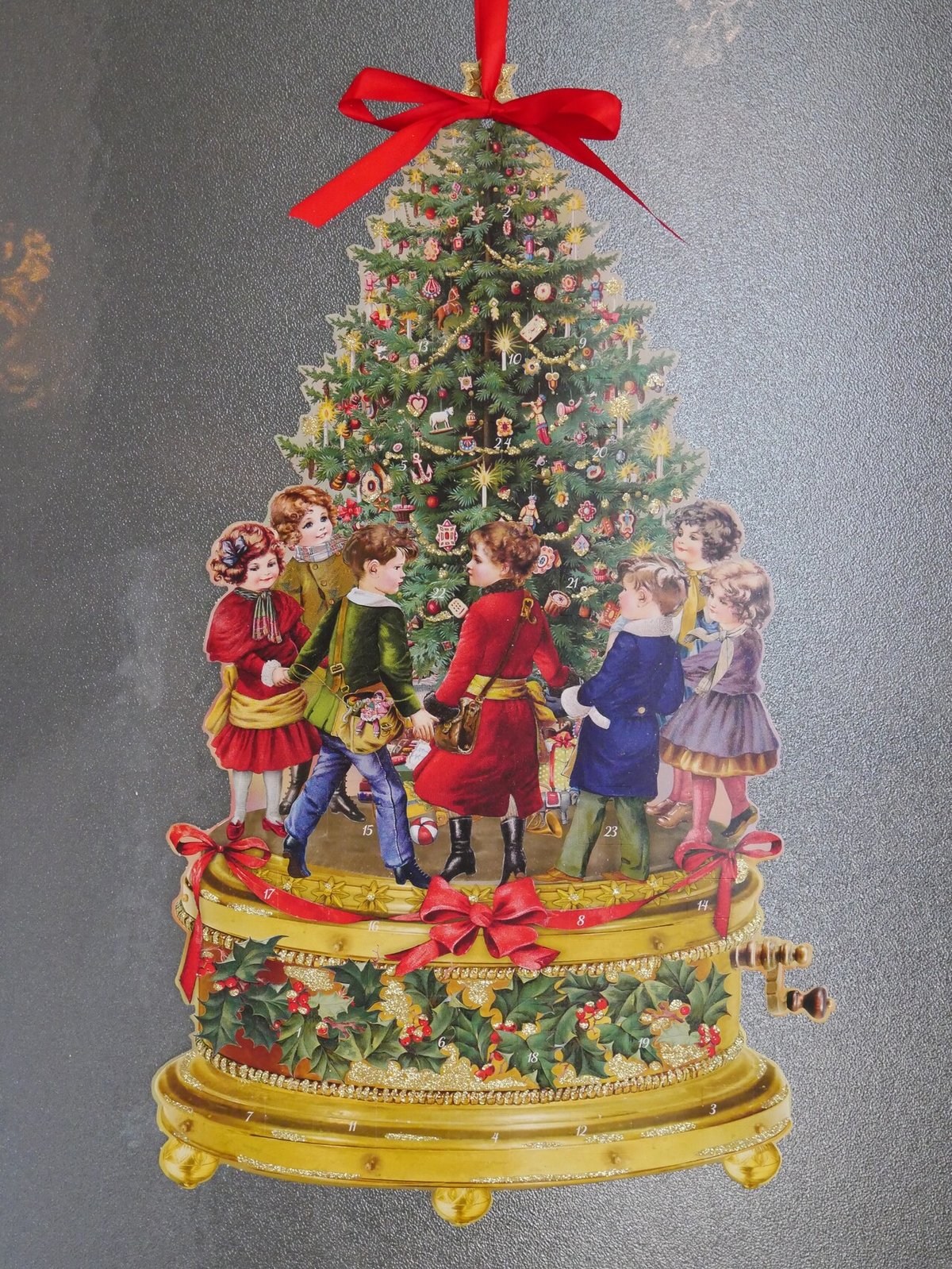 雪松 クリスマスツリー オーナメント 卓上 ミニ おしゃれ 北欧 リアル枝 壁掛け ドイツトウヒ ミニツリー 自宅 玄関 置物 テーブル かわいい豪華 上品 クリスマスツリー おしゃれ 卓上 飾り オーナメント付き 北欧 ミニ ピンク 小さい 置物 オブジェ 20cm – Woburn