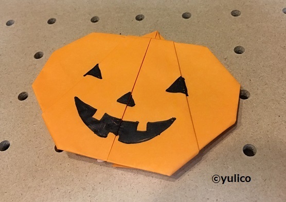 ジャックオーランタンの作り方かぼちゃでお化けを手作り！バンダイによる、遊びと学びのココロ育むファミリーエンタメサイト