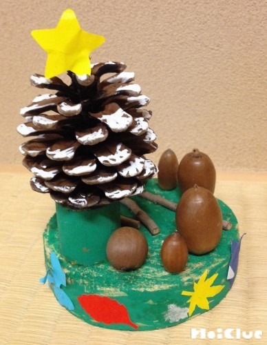 大きな松ぼっくりで作るクリスマスツリー How to Make a Simple Christmas Ornament