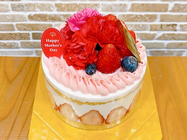 母の日にぴったり！カーネーションカップケーキレシピ