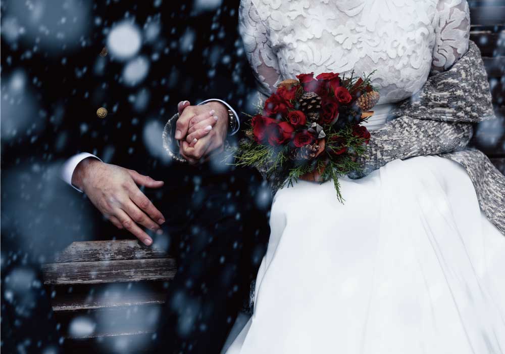 冬に似合うウェディングドレス・カラードレスって？冬らしい着こなし方は？結婚ラジオ結婚スタイルマガジン