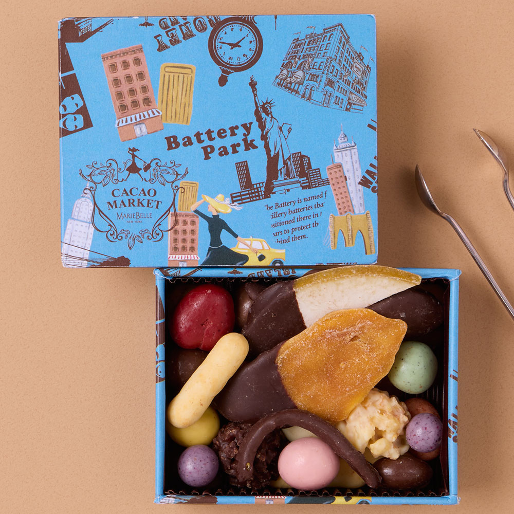 楽天市場 バレンタイン チョコ 2025 ルージュマンディアン 5枚入り 手提げ袋付きチョコレート バレンタインチョコ マンディアン うすはりナッツ くちびるチョコ 板チョコ アーモンドチョコ かわいい おしゃれ 高級 ギフト 人気 本命 義理 友チョコ 職場 ジョリー