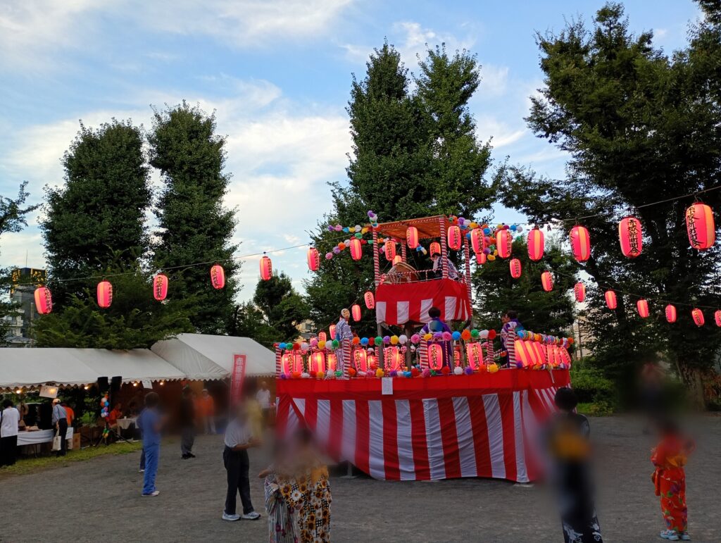 北区花火会のプレスリリースが北区役所から発表されたよ。日本最高峰の花火会社マルゴーによる花火やRADWIMPS「スパークル」にのせた感動のグランドフィナーレ！赤羽マガジン