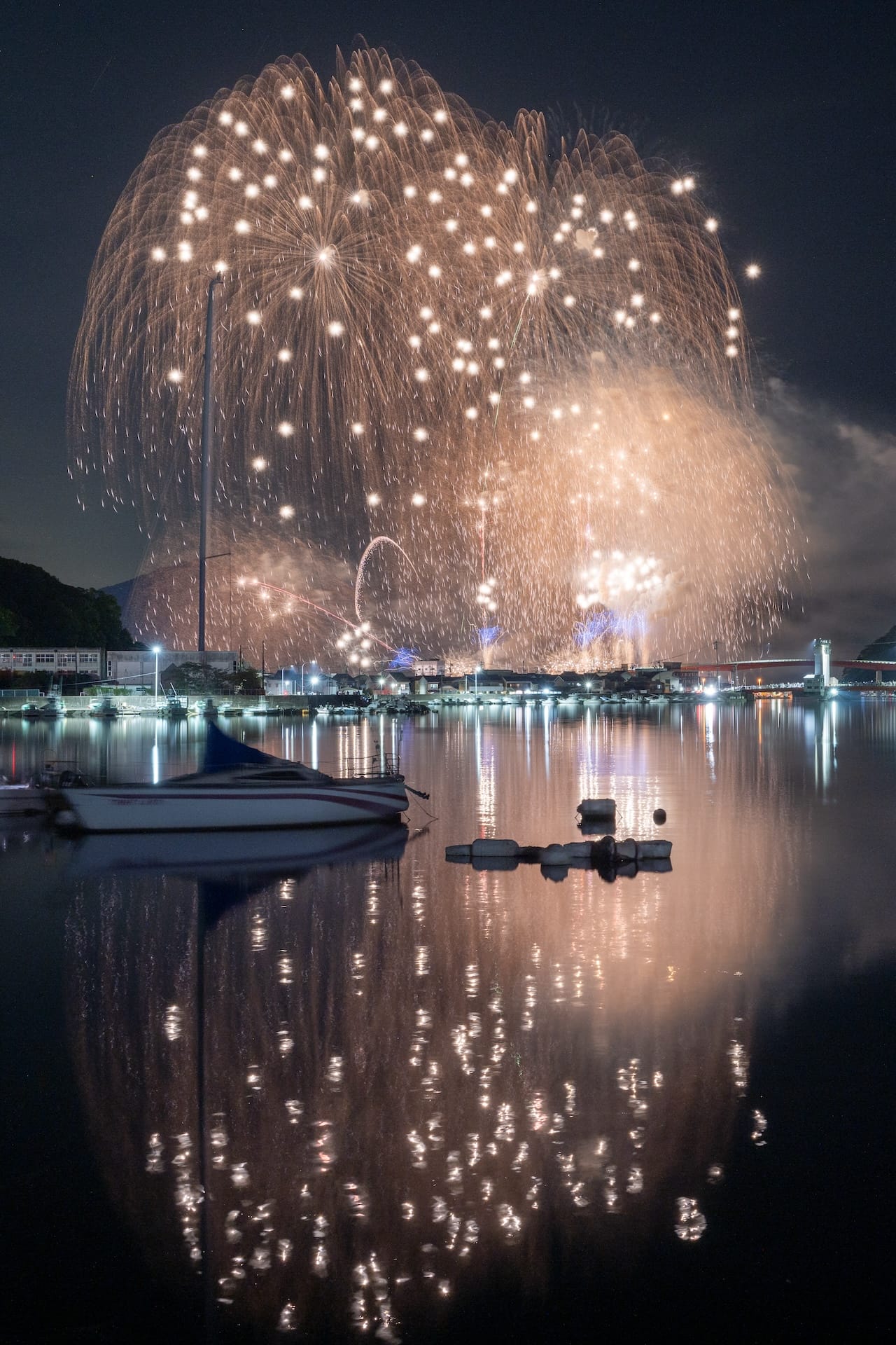花火大会でおなじみの「スターマイン」を解説！実は“花火の名前じゃない”!? - 花火大会2025 - ウォーカープラス