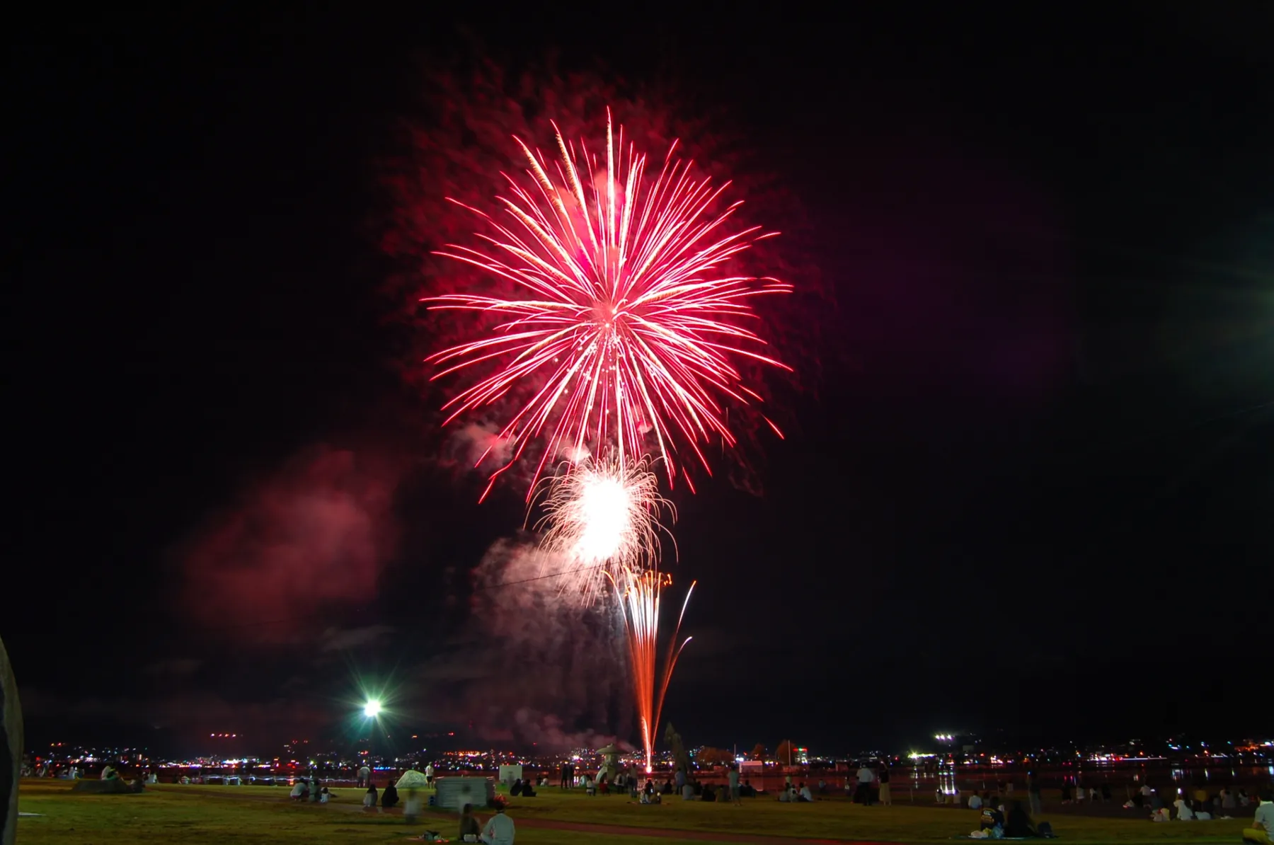 花火大会 ナイアガラの滝 〜諏訪湖祭湖上花火大会〜の写真素材53709469- PIXTA