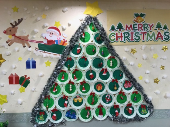 クリスマスツリーの壁画装飾施設からのお知らせ長岡三古老人福祉会