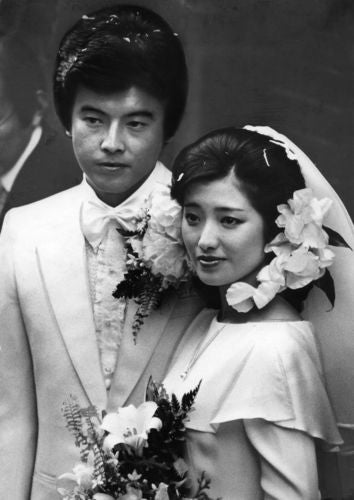 渡哲也さんに贈られた百恵さんのマイク 三浦友和が真相語るNEWSポストセブン