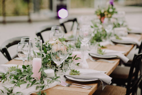 結婚式で人気の「テーマ」は？決め方や取り入れ方など事例アイデア集マイナビウエディング プレミアムヴェニュ