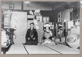 ウエディングドレス レトロ婚 花嫁 サテン 純白 昭和風写真 前撮り フォトウェディング 結婚式 リゾート ブライダル お誕生日 80年代 90年代個性 シック 演出 ⭐️再値下げ 1970s ウェディングドレス⭐️ ウェディングドレス 二次会 ウエディングドレス レトロ婚 花嫁