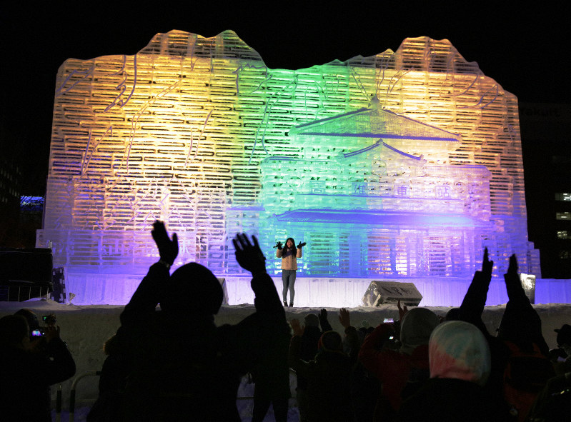 さっぽろ雪まつりに行って、マイメロディとクロミの雪像を見ました🩷⛄️💜 夜になると、ライトアップもされていて、とても綺麗でした✨コラボプリンも美味しかったです🍮Sanrioサンリオマイメロディクロミさっぽろ雪まつりPR