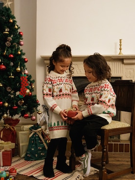 赤サンタver 🩷 コスプレジュニア こどもクリスマス✨ メリープラムフェアリー 『ねこケープサンタ』 サイズ：150cm カラー：レッド¥4,389 ドン・キホーテにて販売されているので 探してみてね🥹 @clearstonekids_officialクリスマス サンタコス サンタ メリープラム