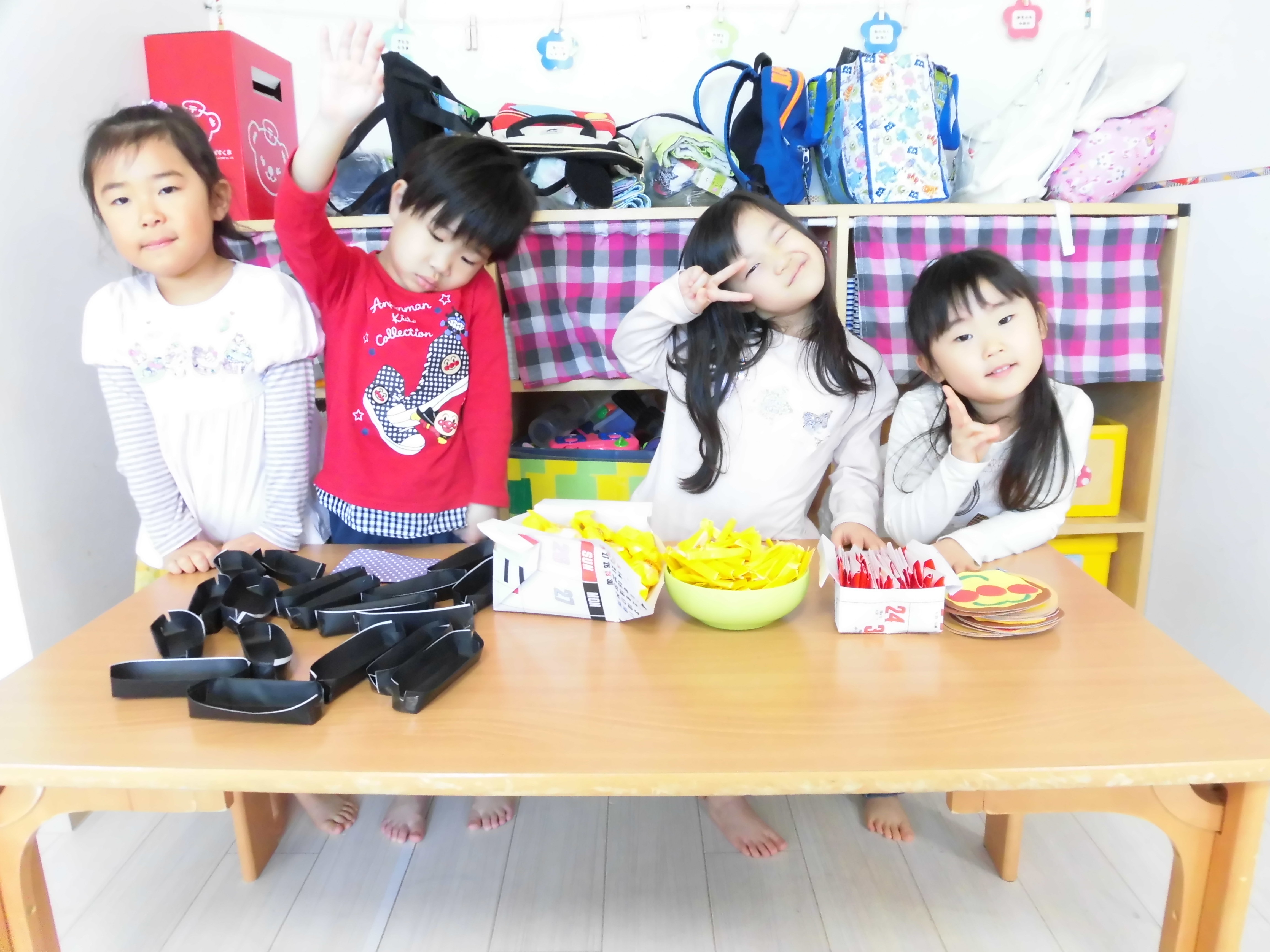 おままごとキッチン 屋台やさんごっこ 移動式ワゴン しろ色×きつね色×ちょこ色 木のおもちゃ キッズルーム 店舗什器 おもちゃ・人形 おままごとうらら 通販 2652299Creema クリーマ