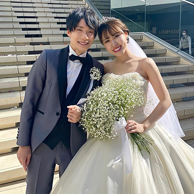 ウエディングブーケ かすみ草 二次会 ローズ キク 結婚式 ブーケ 花嫁 アレンジメント 披露宴 ウェディング用 造花 ブライダルブーケ 手作り海外挙式 前撮り かすみ草とココフラワーのアンティークホワイトブーケ ✲結婚式 ウェディング ブライダル ブーケ 前撮り