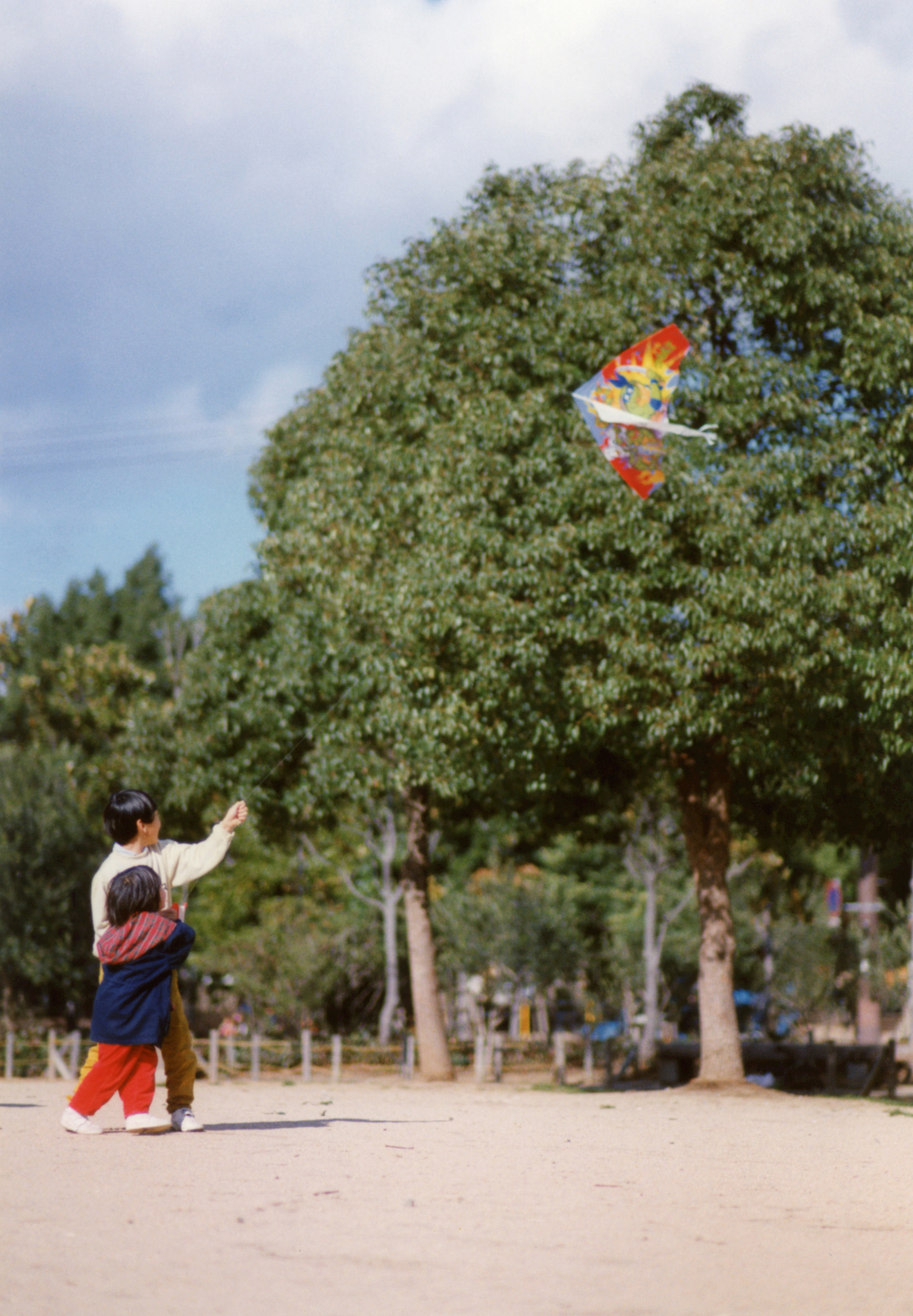 親から子へ伝えたい！子どもと楽しめる伝統的な「正月遊び」とその意味ベビーカレンダ