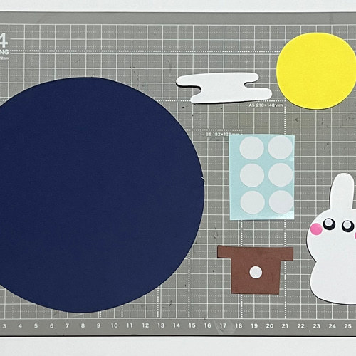 保育園 9月 製作９月の壁飾り「紙皿で作る『お月見』壁飾り」保育士のお仕事静岡