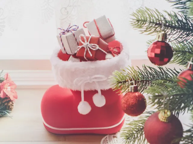 クリスマスカラーの配色三重県四日市・桑名のパーソナルカラー診断・顔タイプ診断・骨格診断のLunaColor+「ルナカラープラス」