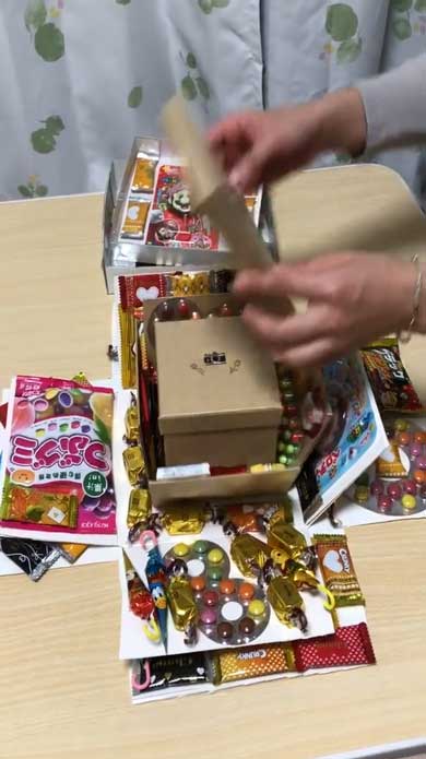 箱を開けたらサプライズが飛び出す♡エクスプローディングボックスをDIY♩Idee